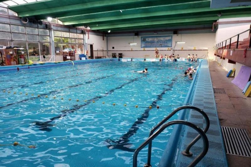 Continúa la polémica entre el GCBA y la escuela Álvarez Thomas por el manejo del natatorio