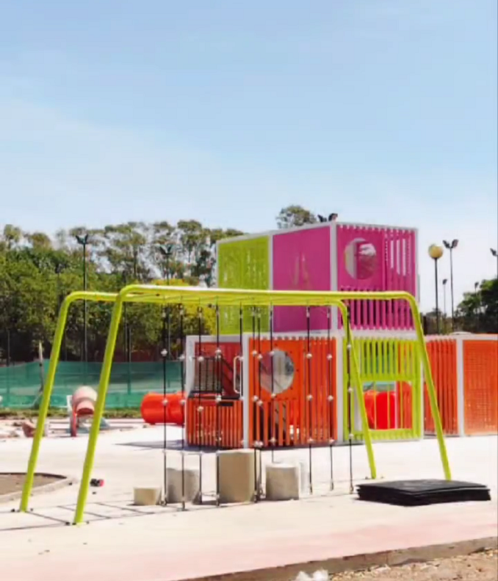 Avanza la renovación del área de juegos infantiles del Parque Sarmiento