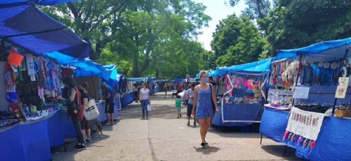 feria del parque saavedra