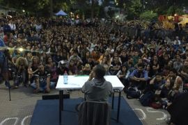  Dario Sztajnszrajber en la Plaza Zapiola