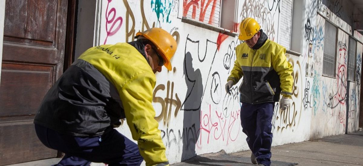 frente vandalizado